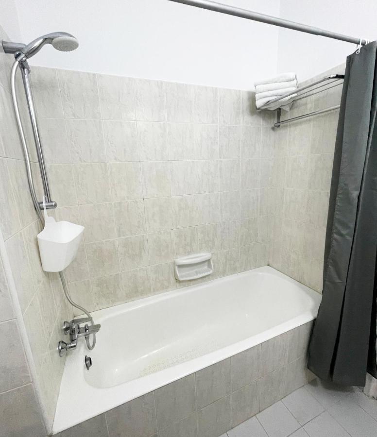 Direct Sea View & Quality Bed - Kings Palace 1 Bed Paphos Exterior foto